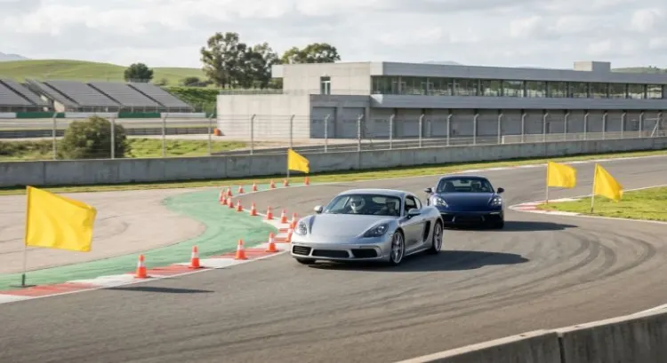 Stage de perfectionnement au pilotage automobile sur circuit en 2026